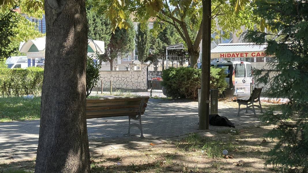 Cami önünde ölü bulundu! 5